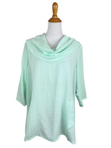 AA305 - French Quarter Linen Pullover