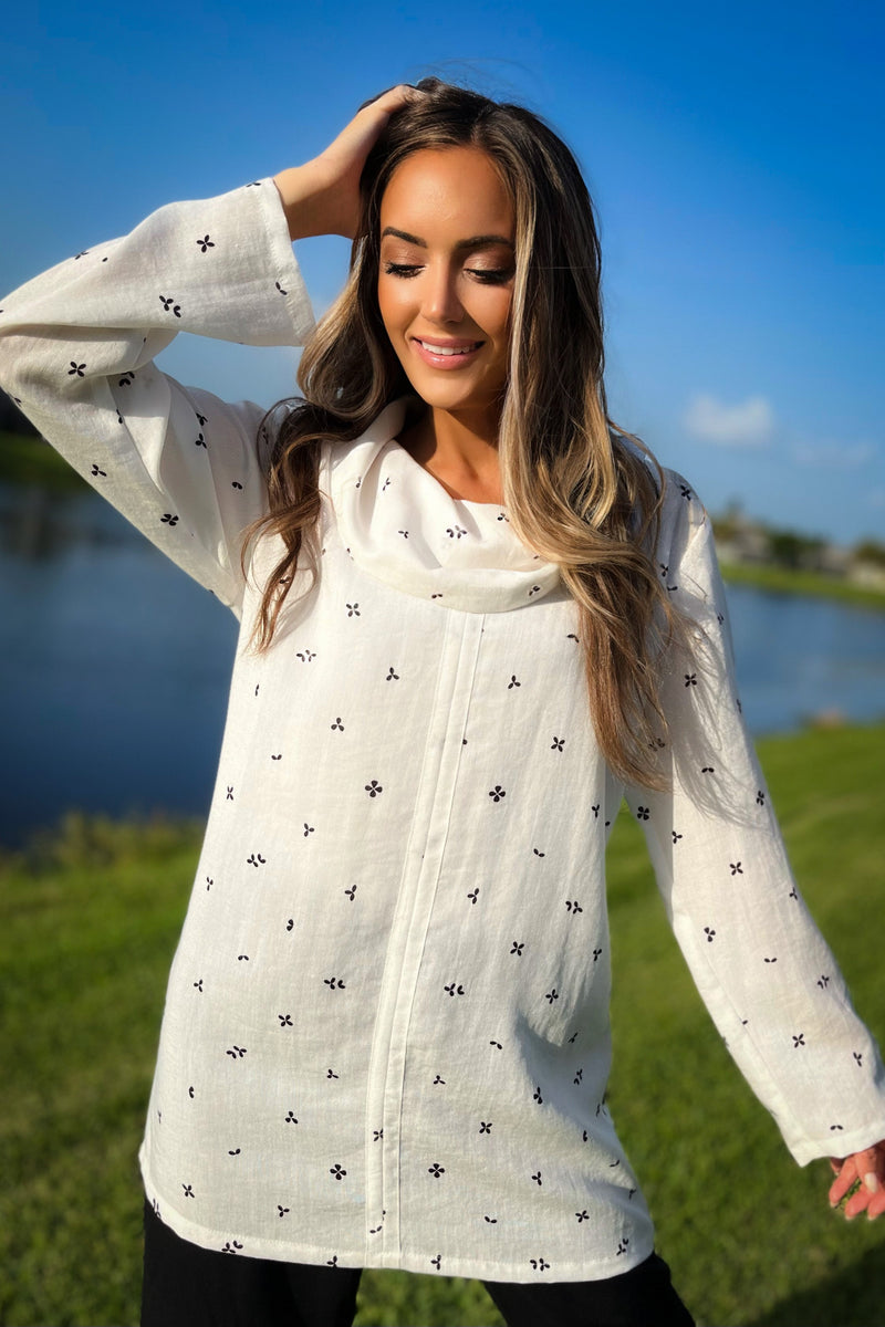 AA372 - Brooke Pullover Top