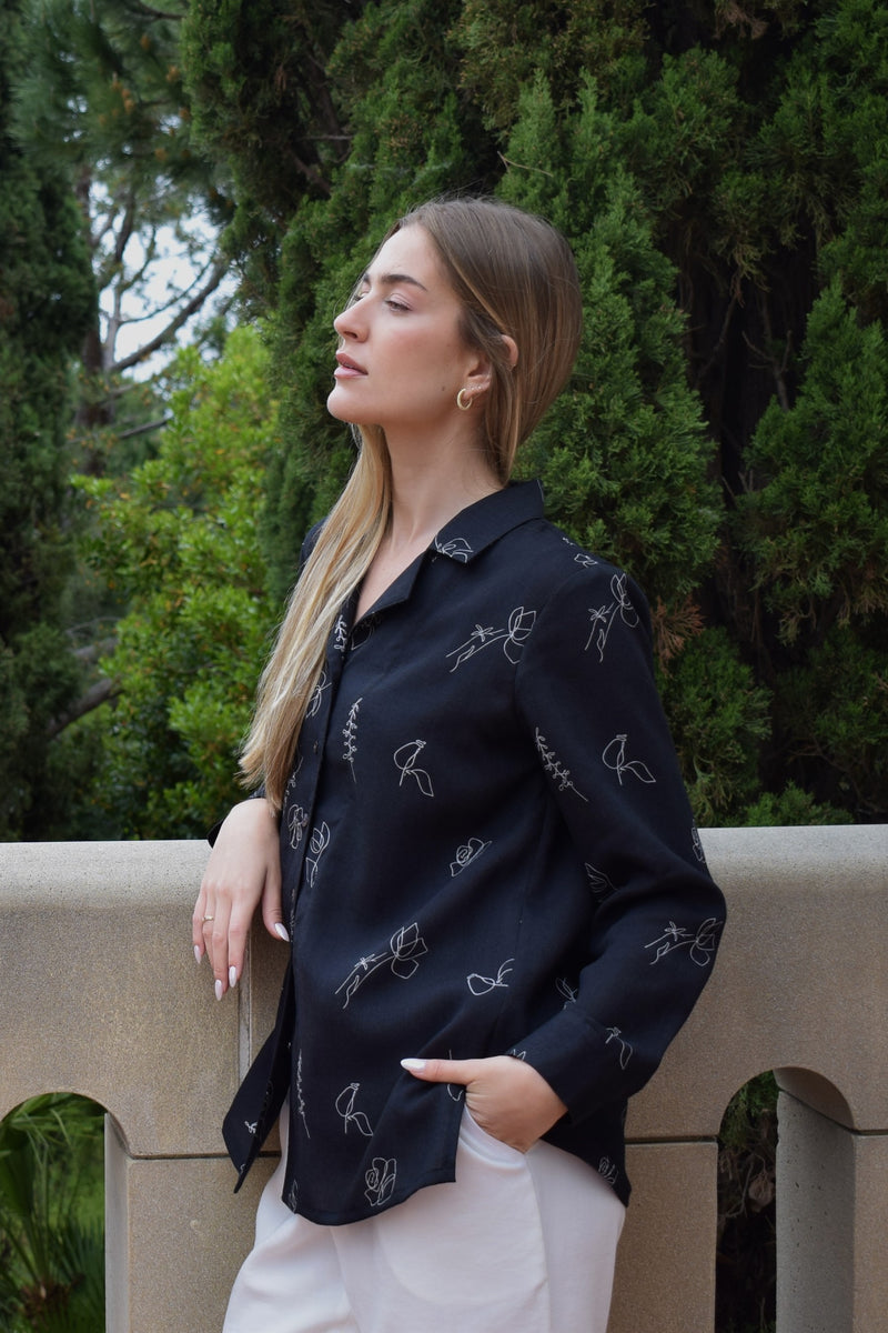 AA387 - Emma Linen Blouse