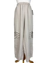 AAPT25 - Crop Pants with Twisted Pleats