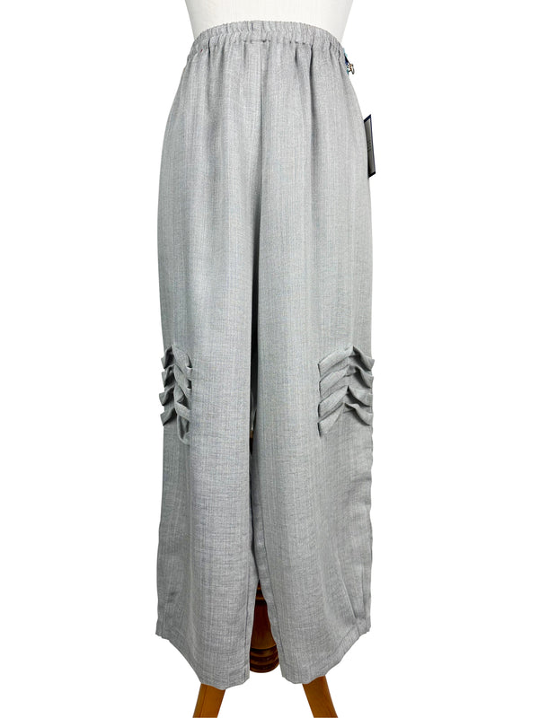 AAPT25 - Crop Linen Pants with Twisted Pleats
