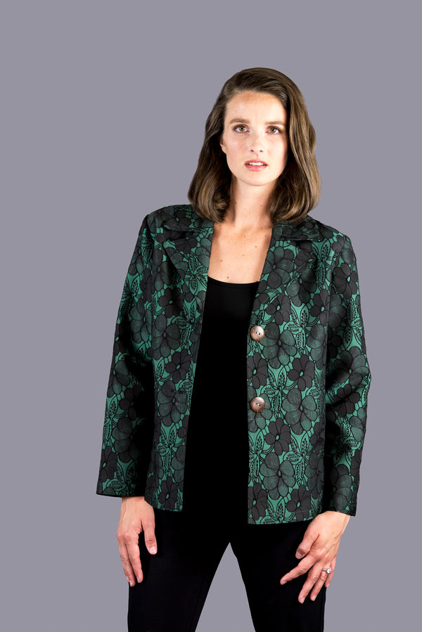 20156 - Short Jacket with Notched Collar