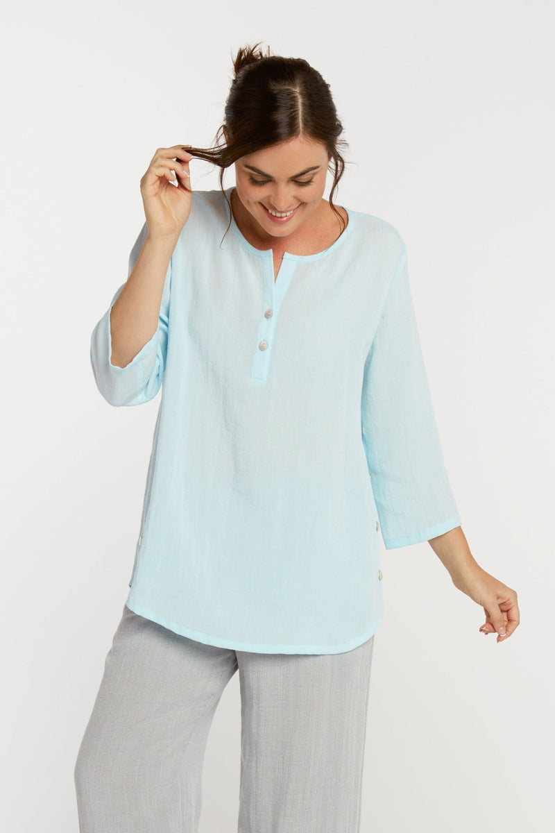 AA205 - Side-Button Pullover