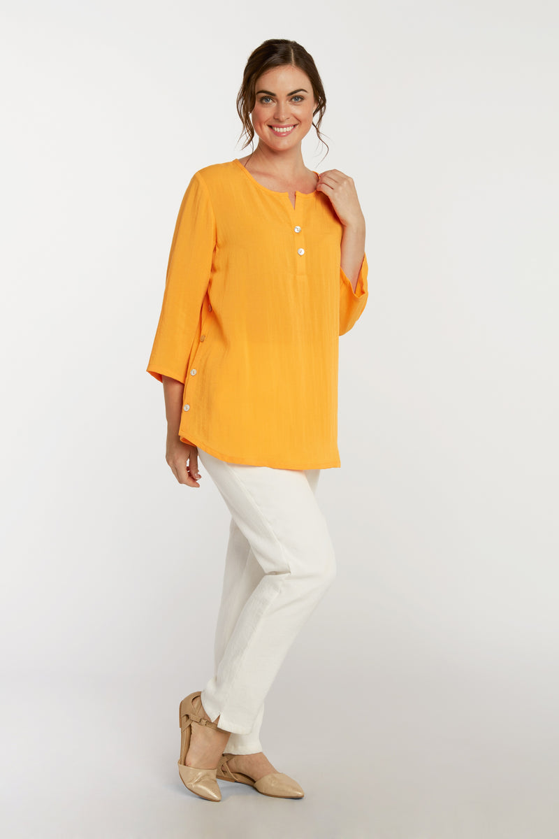 AA205 - Side-Button Pullover