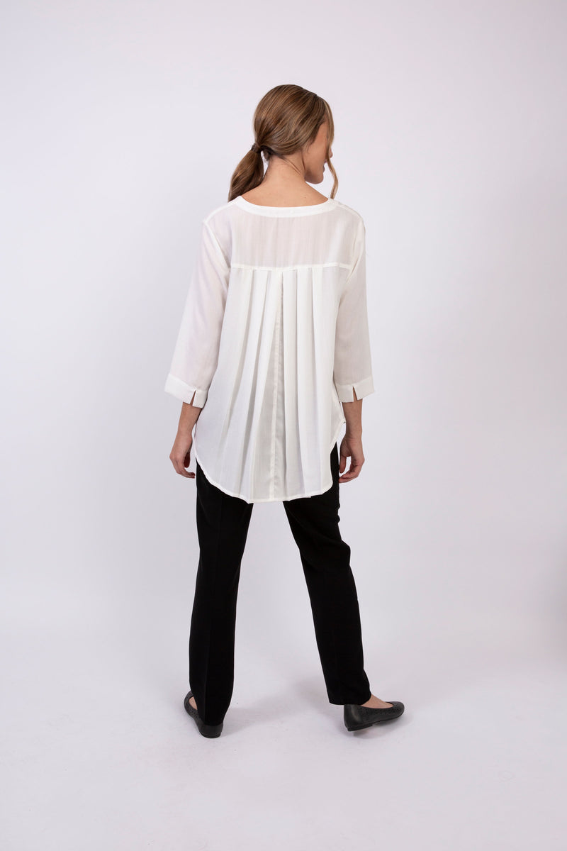 AA210 - Anastasia Linen Pullover w/ Pleated Back