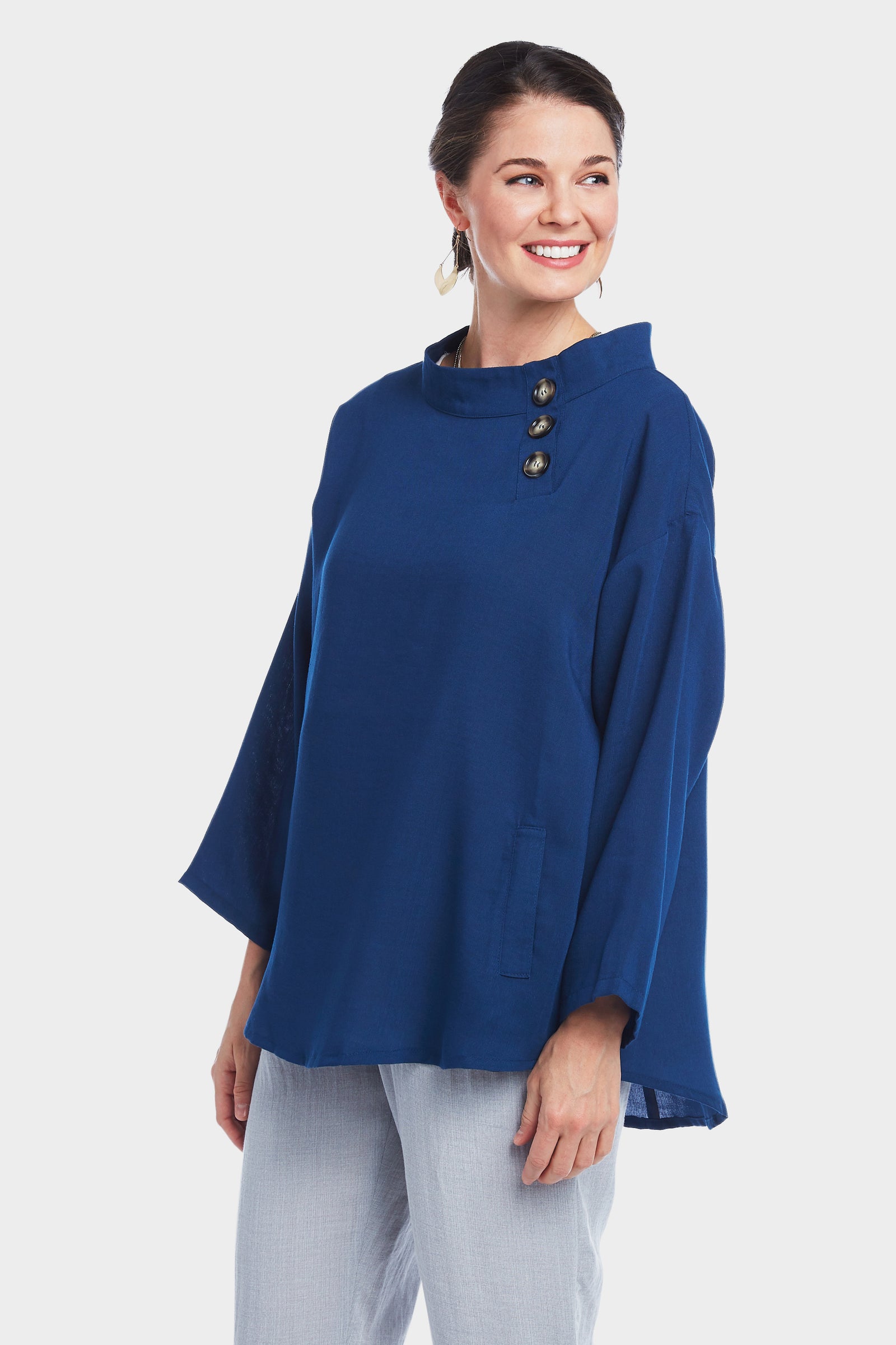 AA294 - Mallory 3-Button Linen Pullover – Fridaze - Linen Redefined