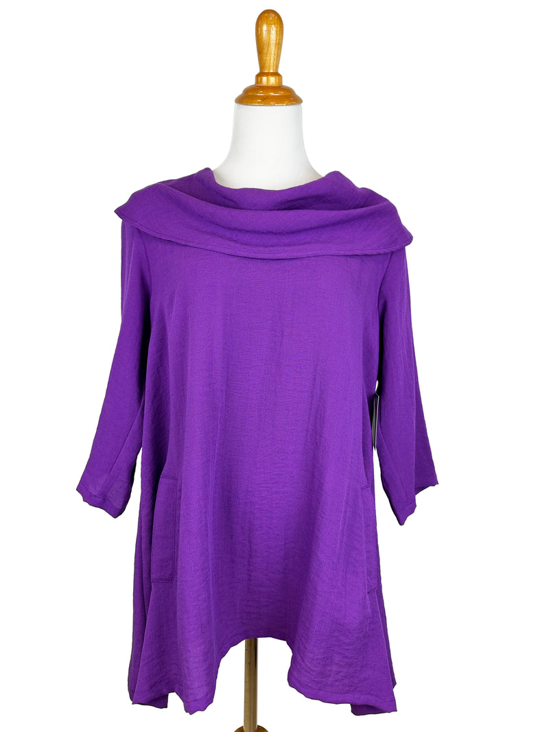 AA305 - French Quarter Pullover